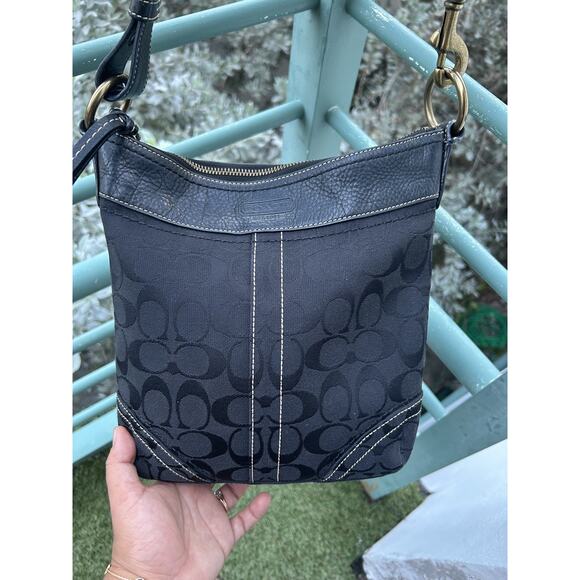 Y2K Coach Black Crossbody Brass Hardware Strap Leather Jacquard 10402 Pls Read! - Picture 1 of 7